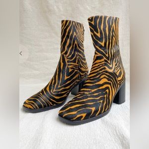 Intentionally Blank PG Boot in Tiger sz 10